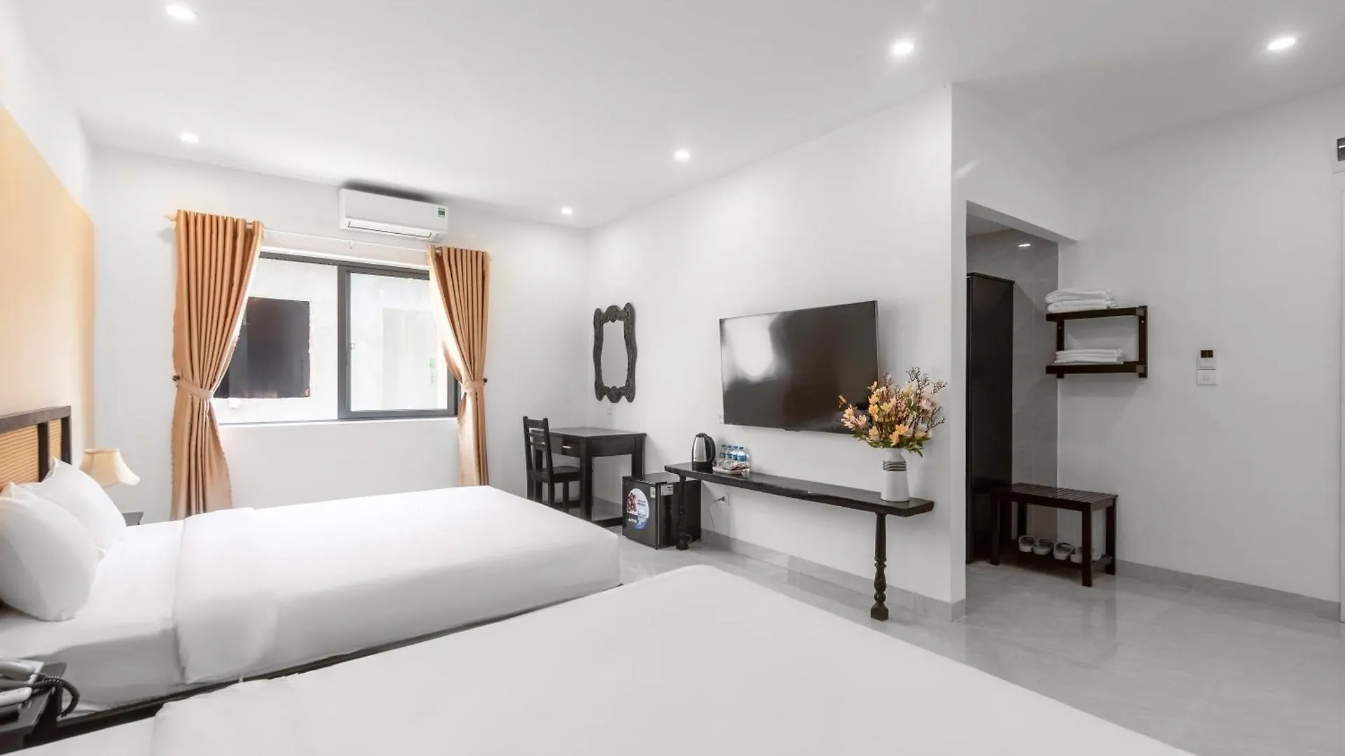Vooc Signature Hotel Хойан