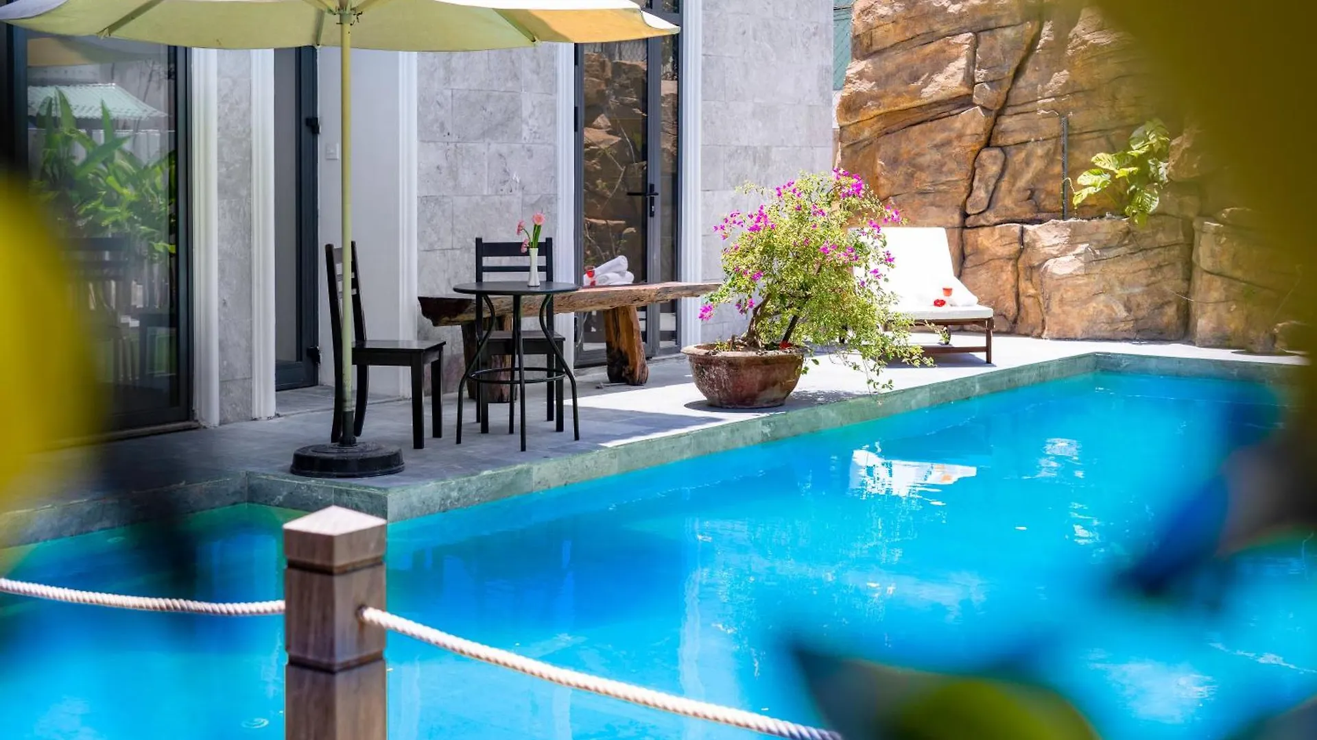 ***  Vooc Signature Hotel Хойан Вьетнам