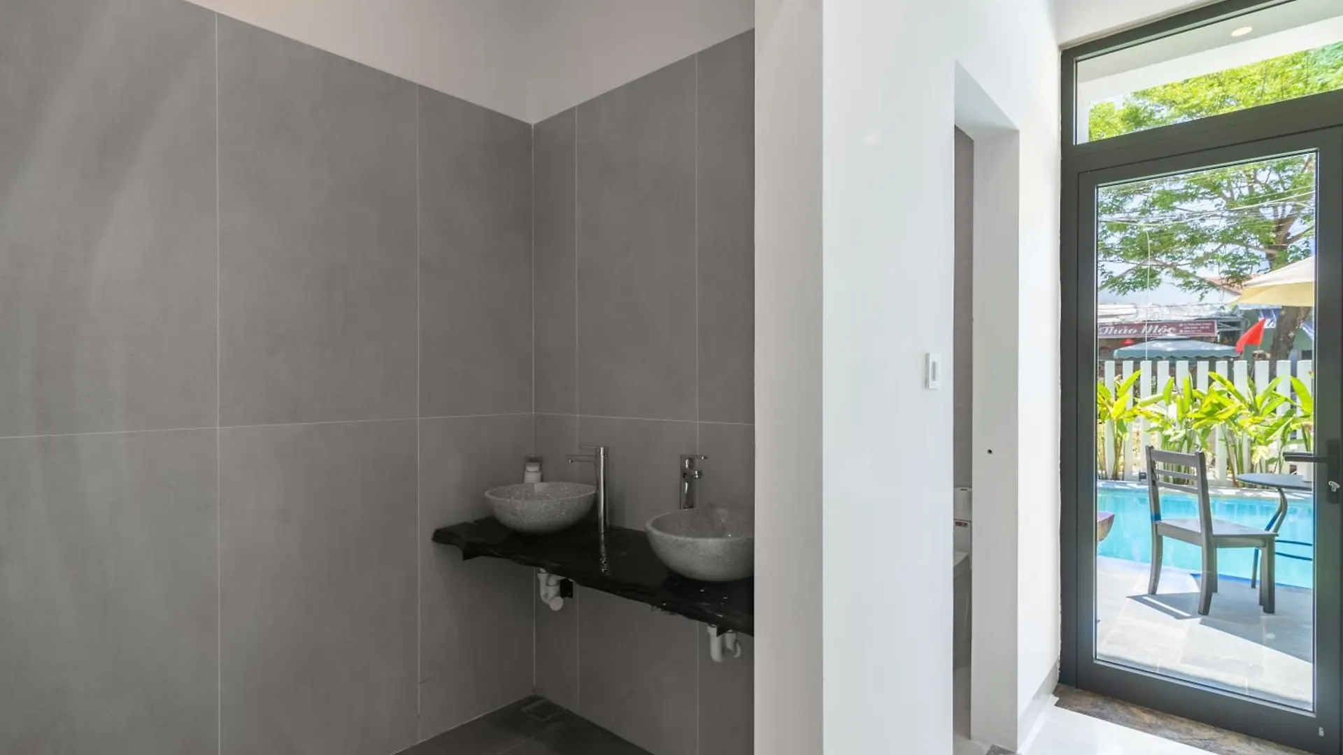 Vooc Signature Hotel Хойан