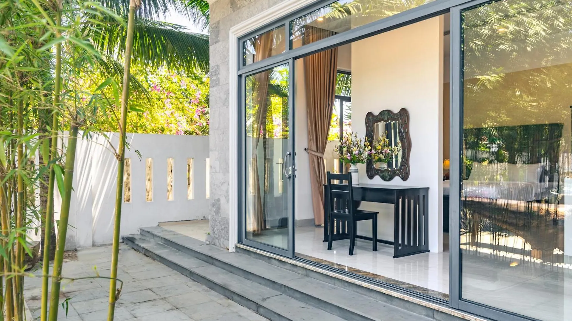 ***  Vooc Signature Hotel Hội An Vietnám