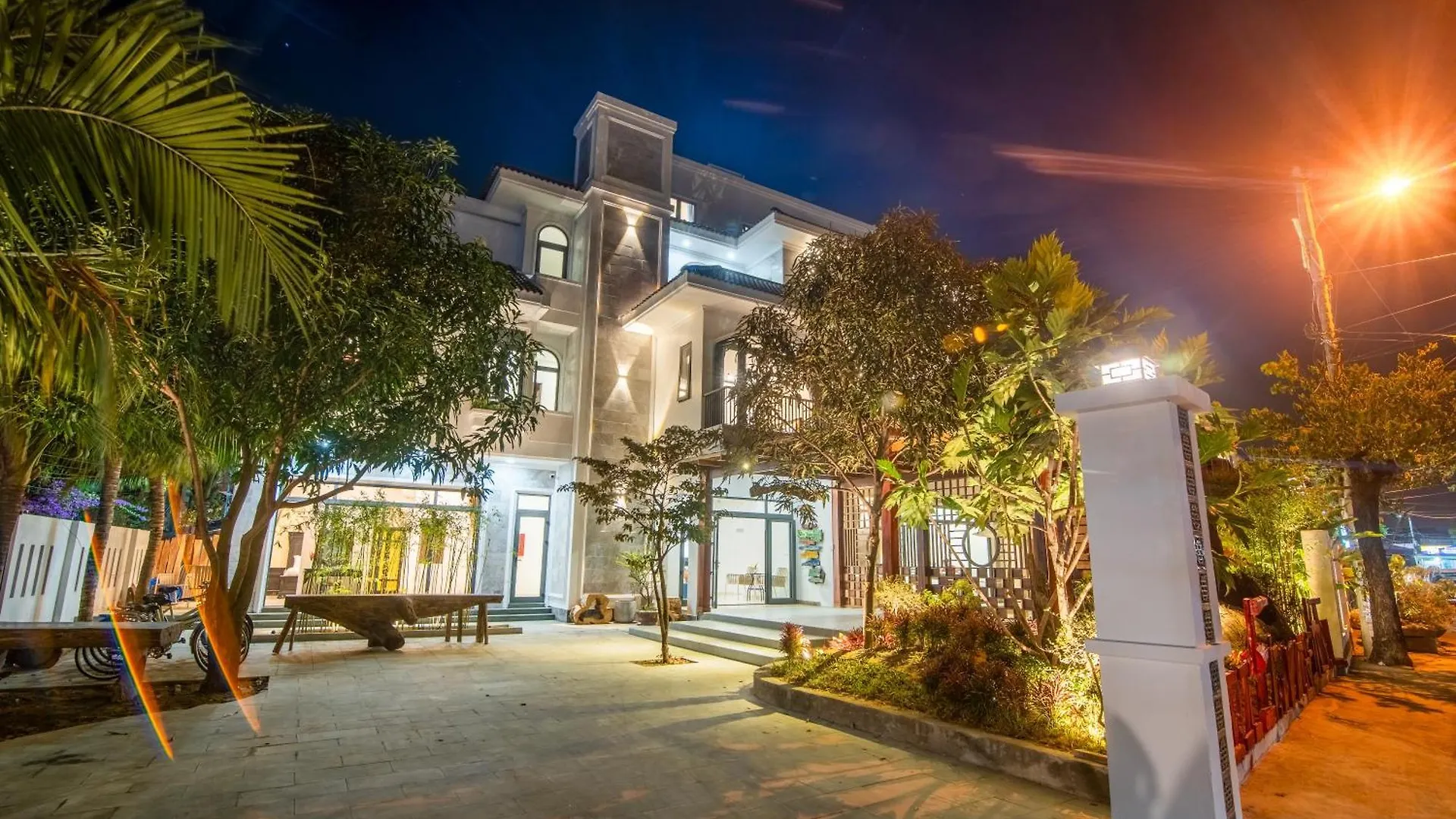 Vooc Signature Hotel Hội An 3*,